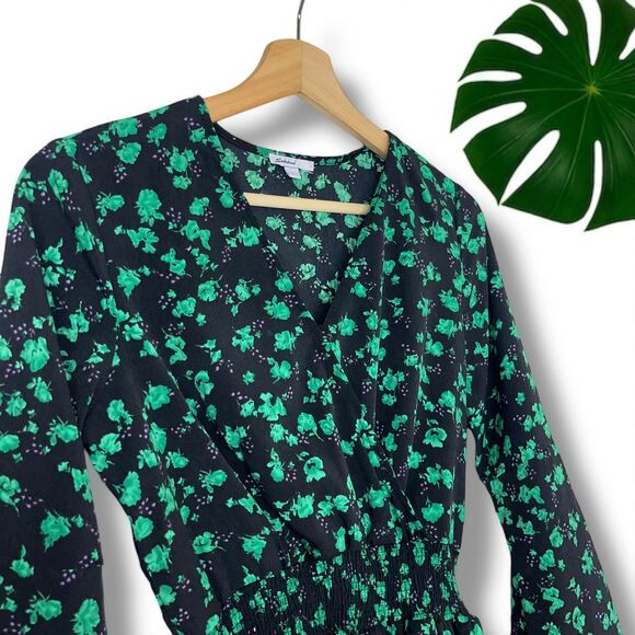 Subdued Emerald Leaf Floral Print Ruffle Tiered Flare Sleeve Dress - Picture 7 of 10